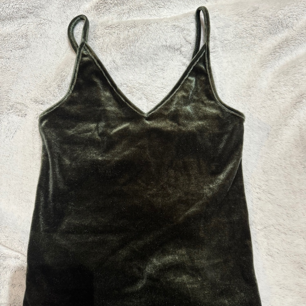 American Eagle Outfitters Green Velvet Cami Top, Size XXS, New Without Tags